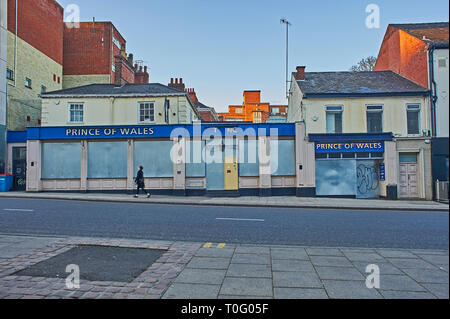 Chiuso e intavolato public house nel centro di Norwich Foto Stock