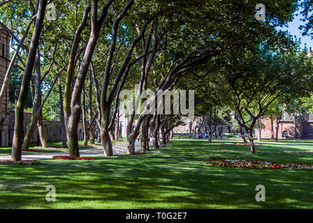 Istanbul, Turchia, 4 Luglio 2007: Il Palazzo di Topkapi e giardino Foto Stock