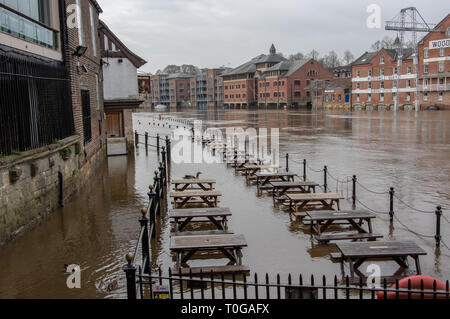 Il fiume Ouse in York allagato Foto Stock