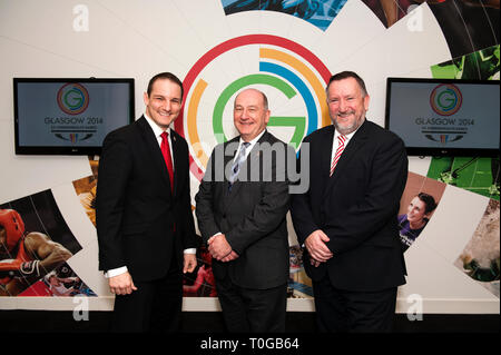 Libero uso primo presidente dei Giochi del Commonwealth Federation Principe Imran visite Glasgow 2014 sede. David Grevemberg, Michael Cavanagh, Mik Foto Stock