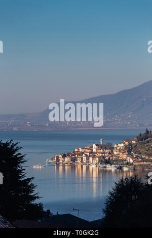 Comune di Peschiera Maraglio sul Monte Isola, Lago d'Iseo, Lombardia, Italia Foto Stock