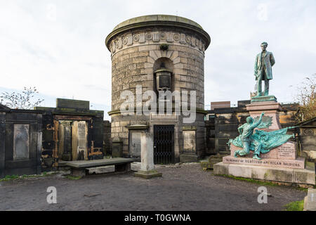 Edimburgo, Scozia - Febbraio 9, 2019 - Il Vecchio Calton Sepoltura, cimitero a Calton Hill Foto Stock