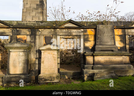 Edimburgo, Scozia - Febbraio 9, 2019 - Il Vecchio Calton Sepoltura, cimitero a Calton Hill Foto Stock