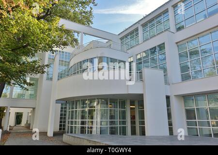 FRANKFURT AM MAIN, Germania -8 SEP 2018- Vista del Museo Angewandte Kunst situato nel Museo Riverbank (Museumsufer) a Francoforte in Germania. Foto Stock