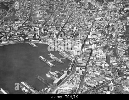 Geografia/travel, Nuova Zelanda Wellington vista aerea, 1950s, 50s, Isola del nord, Porto, pacifico, Polinesia, Oceania, ventesimo secolo , Additional-Rights-Clearance-Info-Not-Available Foto Stock
