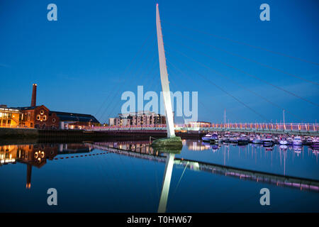 Piede Millennium Bridge, SA1 Area, Swansea, Regno Unito Foto Stock