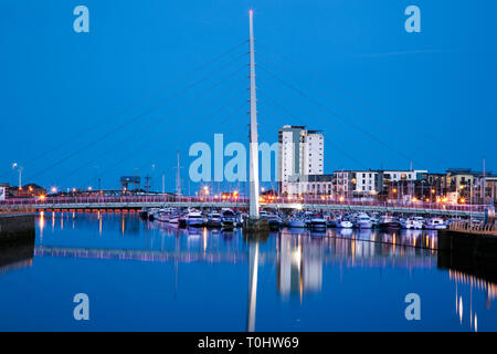 Piede Millennium Bridge, SA1 Area, Swansea, Regno Unito Foto Stock