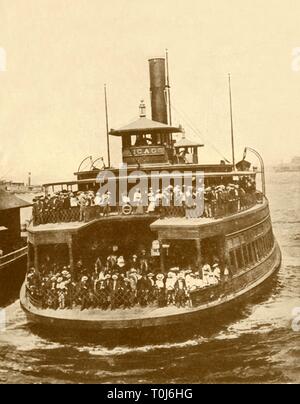 'A New Jersey Ferry-Boat portando mattina Business folla nella città di New York dalle loro case trenta creatore: Underwood. Foto Stock