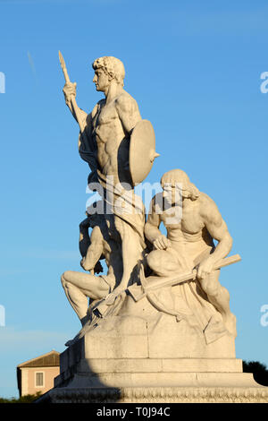 Barocco scultura militare o statua sull'Altare della Patria, Vittorio Emanuele monumento o Vittorio Emanuele II Monumento Nazionale Roma Italia Foto Stock