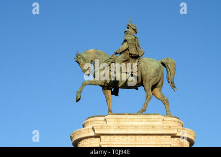 Statua equestre sull'Altare della Patria, Vittorio Emanuele monumento o Vittorio Emanuele II Monumento Nazionale Roma Italia Foto Stock