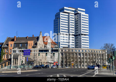 Alto, regime pensionistico tedesco, dam Hohenzollern, villaggio Wilmers, Berlino, Germania, Hochhaus, Deutsche Rentenversicherung, Hohenzollerndamm, Wilmers Foto Stock