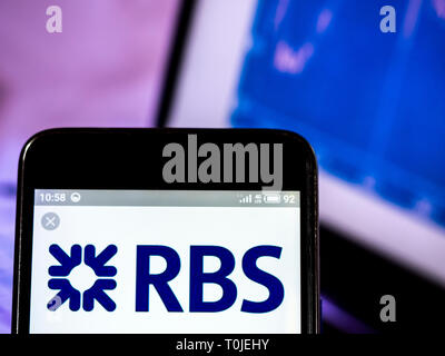 The Royal Bank of Scotland plc logo azienda vede visualizzato sul telefono intelligente. Foto Stock