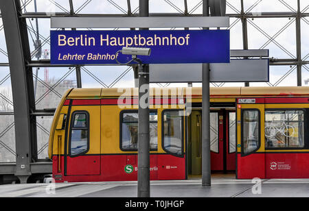 Città railroad, stazione centrale, Moabit, medio, Berlino, Germania, S-Bahn, Hauptbahnhof, Mitte, Deutschland Foto Stock