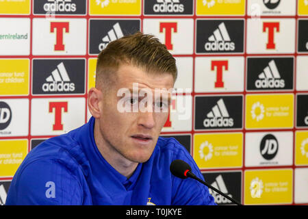 Windsor Park, Belfast, Irlanda del Nord. Il 20 marzo 2019. Irlanda del Nord il capitano Steven Davis a oggi la conferenza stampa a Belfast. Irlanda del Nord gioca Estonia a Windsor Park domani sera nella loro apertura UEFA EURO 2020 partita di qualificazione. Credito: David Hunter/Alamy Live News. Foto Stock