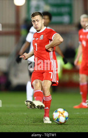 Wrexham, Regno Unito. 20 Mar, 2019. Sarà Vaulks del Galles in azione. Calcio internazionale amichevole, il Galles v Trinidad & Tobago al Racecourse Ground a Wrexham mercoledì 20 marzo 2019. Questa immagine può essere utilizzata solo per scopi editoriali. Solo uso editoriale, è richiesta una licenza per uso commerciale. Nessun uso in scommesse, giochi o un singolo giocatore/club/league pubblicazioni. pic da Chris Stading/Andrew Orchard fotografia sportiva/Alamy Live news Foto Stock