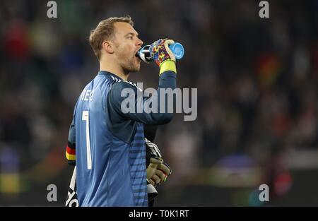 Wolfsburg, Deutschland. 20 Mar, 2019. firo: 20.03.2019, calcio, 2018/2019, Landerspiel: Nazionale: Germania - Serbia GEstik, Manuel Neuer | Utilizzo di credito in tutto il mondo: dpa/Alamy Live News Foto Stock