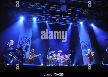 Brno, Repubblica Ceca. 20 Mar, 2019. Noi batterista jazz Billy Cobham compie durante il suo progetto Crosswinds entro Jazzfest Brno, Repubblica Ceca, il 20 marzo 2019. Credito: Igor Zehl/CTK foto/Alamy Live News Foto Stock
