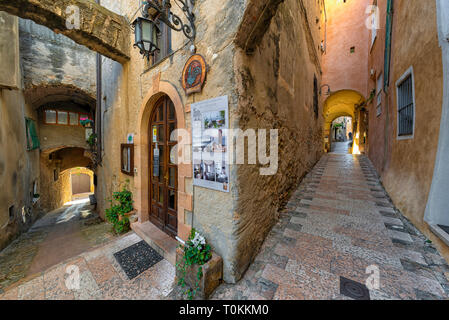 Italia Liguria Savona Provincia il borgo di Verezzi Foto Stock