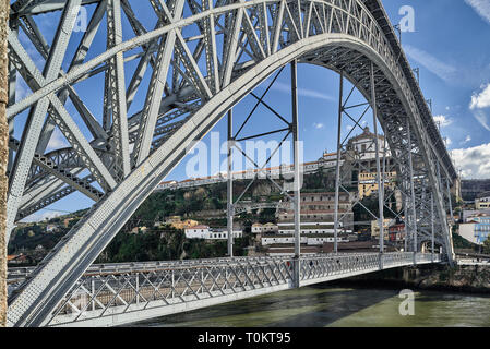 Ponte de Dom Luis i bridge e Mosteiro da Serra do Pilar, Porto, Portogallo, Europa Foto Stock