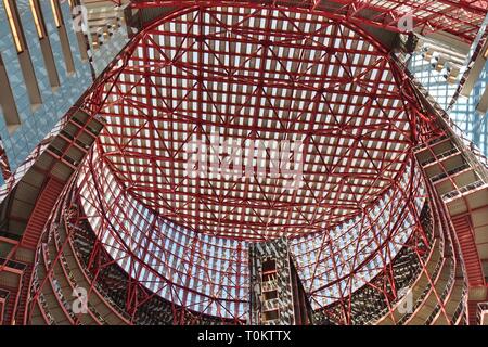 CHICAGO, IL -15 FEB 2019- vista interna del landmark James R. Thompson Center (JRTC) (Stato di Illinois building) situato nel loop a Chicago, ho Foto Stock