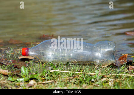 Ambiente: l'inquinamento del fiume Saone, Lione, Francia Foto Stock