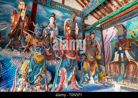 Interno del tempio confuciano di letteratura, Jianshui, nella provincia dello Yunnan in Cina Foto Stock