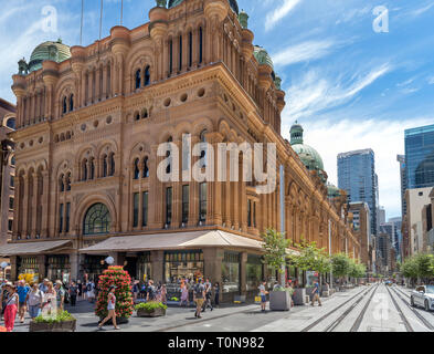La Queen Victoria Building (QVB) shopping arcade, il quartiere centrale degli affari di Sydney, Australia Foto Stock