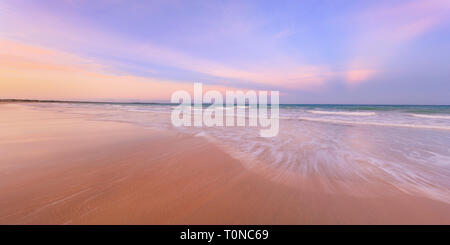 Cable Beach, Broome, Western Australia. Un bellissimo tramonto su Cable Beach, WA Foto Stock