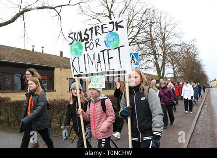 VADSTENA, Svezia 20190315 sciopero della scuola per il clima. Foto Jeppe Gustafsson Foto Stock