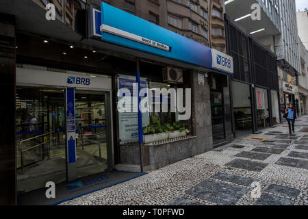 SP - Sao Paulo - 03/21/2019 - Banca di facciata di Brasilia Sao Paulo - Facciata del Banco de Brasilia in José Bonifacio street downtown di Sao Paulo. La Banca e il target del funzionamento del Circo Massimo, la cui seconda fase è stato lanciato nella mattinata di giovedì 21, l'operazione mira a rompere una presunta organizzazione criminale installato nel BRB fin dal 2014. Foto: Suamy Beydoun / AGIF Foto Stock