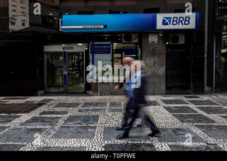 SP - Sao Paulo - 03/21/2019 - Banca di facciata di Brasilia Sao Paulo - Facciata del Banco de Brasilia in José Bonifacio street downtown di Sao Paulo. La Banca e il target del funzionamento del Circo Massimo, la cui seconda fase è stato lanciato nella mattinata di giovedì 21, l'operazione mira a rompere una presunta organizzazione criminale installato nel BRB fin dal 2014. Foto: Suamy Beydoun / AGIF Foto Stock