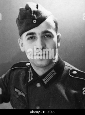 Il nazismo / Socialismo Nazionale, militare, esercito, soldato con il campo CAP M35, primi anni quaranta, Additional-Rights-Clearance-Info-Not-Available Foto Stock