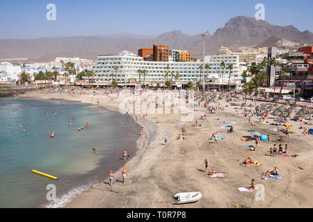 La Playa de Torviscas in Costa Adeje, Tenerife, Isole Canarie. Foto Stock