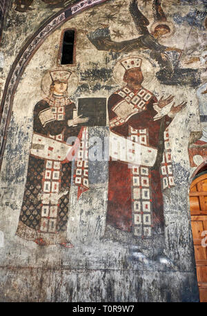 Foto & Immagine di Vardzia grotta medievale chiesa della Dormizione interni dipinti a secco della regina Tamar & Giorgi III, parte della grotta città e monas Foto Stock