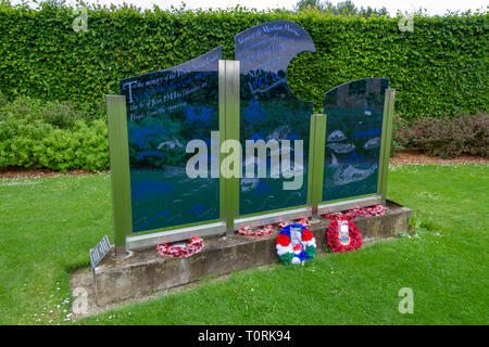 Memoriale della Royal Navy di unità di funzionamento Nettuno sul D-Day, 6 giugno 1944, British Gardens, Mémorial de Caen (Caen Memorial), in Normandia, Francia. Foto Stock