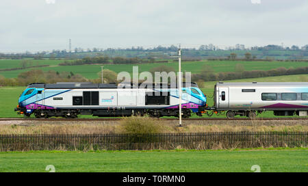 Transpennine Express Class 68 locomotiva diesel n. 68026 "Enterprise", Northamptonshire, Regno Unito Foto Stock