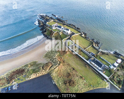 Si tratta di una fotografia aerea di Stroove beach e il faro sulla penisola Inishowen, Donegal Irlanda Foto Stock