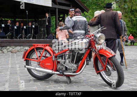 Jawa 350 OHV moto. Tatransky Oldtimer 2018. Tatranska Lomnica, Slovacchia Foto Stock