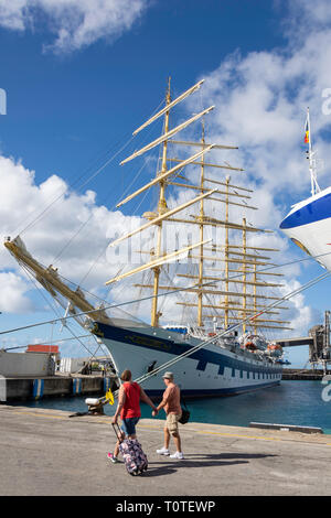 Royal Clipper nave a vela in dock, Bridgetown, St Michael parrocchia, Barbados, Piccole Antille, dei Caraibi Foto Stock