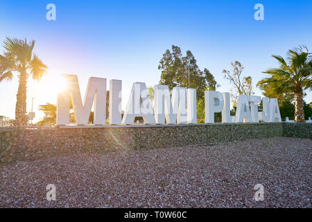 Miami Platja benvenuto cartello stradale in Tarragona a Costa Daurada della Catalogna Foto Stock