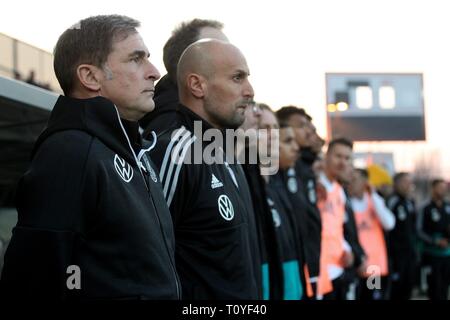 Mangiare, Deutschland. Xxi Mar, 2019. firo: 21.03.2019, calcio, U21 amichevole, stagione 2018/2019, U21, Germania - Francia, 2: 2, Stefan KUNTZ, pullman, GER, Germania, ritratto, le espressioni del viso più di cinque persone, inno nazionale, | Utilizzo di credito in tutto il mondo: dpa/Alamy Live News Foto Stock