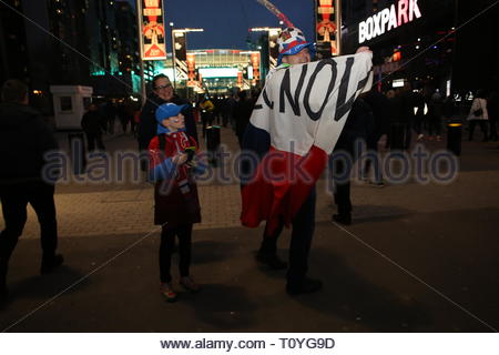 Londra, Regno Unito. 22 Mar, 2019. Inghilterra e Repubblica Ceca Tifosi si riuniscono a Wembley per stasera la partita di qualificazione a credito: Clearpix/Alamy Live News Foto Stock