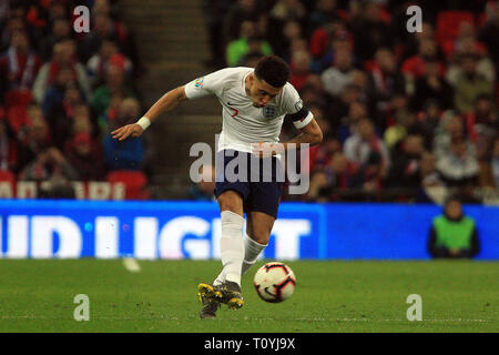 Londra, Regno Unito. 22 Mar, 2019. Jadon Sancho di Inghilterra in azione. UEFA Euro 2020 il qualificatore, gruppo un match, Inghilterra v Repubblica ceca allo stadio di Wembley a Londra il venerdì 22 marzo 2019. Si prega di notare che le immagini sono per solo uso editoriale. Solo uso editoriale. pic da Steffan Bowen/Andrew Orchard fotografia sportiva/Alamy Live news Credito: Andrew Orchard fotografia sportiva/Alamy Live News Foto Stock