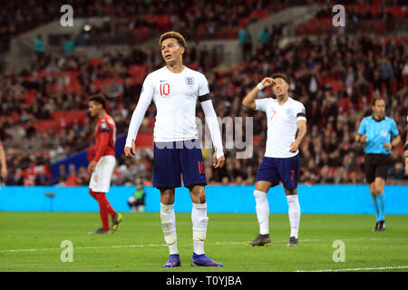 Londra, Regno Unito. 22 Mar, 2019. Il dele Alli di Inghilterra reagisce dopo manca una possibilità su obiettivo. UEFA Euro 2020 il qualificatore, gruppo un match, Inghilterra v Repubblica ceca allo stadio di Wembley a Londra il venerdì 22 marzo 2019. Si prega di notare che le immagini sono per solo uso editoriale. Solo uso editoriale. pic da Steffan Bowen/Andrew Orchard fotografia sportiva/Alamy Live news Credito: Andrew Orchard fotografia sportiva/Alamy Live News Foto Stock