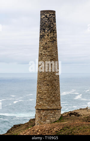 Levant miniera e motore del fascio è una proprietà del National Trust a Trewellard, nei pressi di San Giusto, Cornwall, Foto Stock