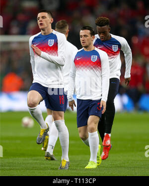 L'Inghilterra del Declan riso si riscalda prima di UEFA EURO 2020 qualifica, gruppo una partita allo stadio di Wembley, Londra. Foto Stock