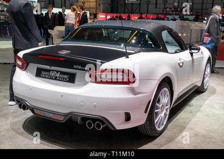 Ginevra, Svizzera - Marzo 5, 2019: Abarth 124 Spider omaggio rally auto sportiva esposti all'ottantanovesimo Geneva International Motor Show. Foto Stock