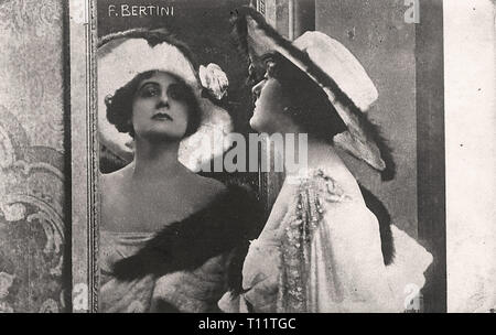 Fotografia promozionale di Francesca Bertini in Odette (1916) - film muto era Foto Stock
