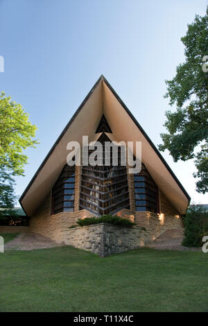 La Unitarian Meeting House, progettato da Frank Lloyd Wright, completato nel 1951, è su Nat. Registro dei Luoghi Storici, Madison, Wisconsin. Foto Stock