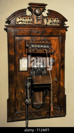 Telefono di antiquariato in pena palace esposizione. Sintra, Portogallo Foto Stock